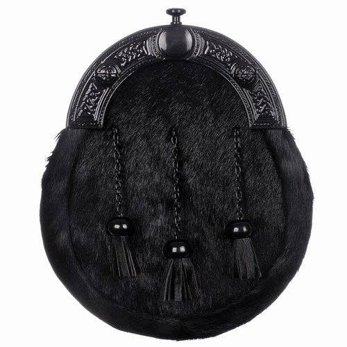 Juhlamallinen sporran mustasta vasikannahasta, kelttisolmuaiheella