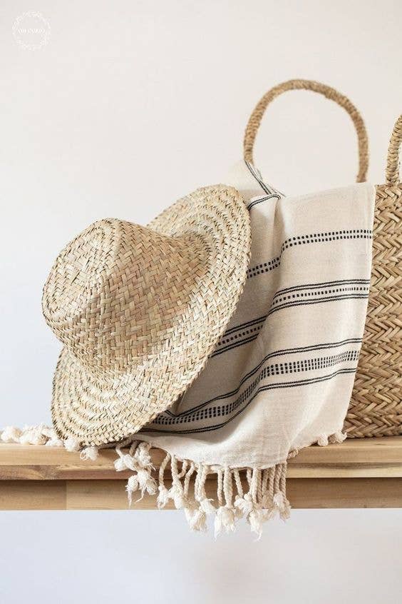 Käsin punottu olkihattu – luonnonpalmunlehteä, Marokko