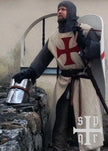 Temppeliritarien tabardi, vuorillinen