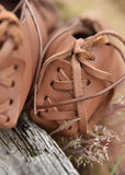 Keskiaikaiset sandaalit, vaalean ruskea