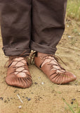 Keskiaikaiset sandaalit, vaalean ruskea